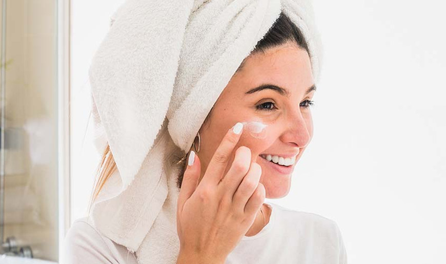 How to apply Sunscreen
