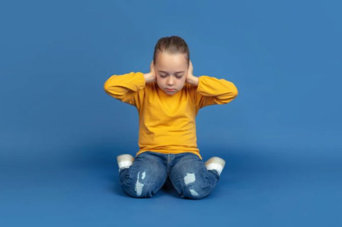 Common Early Warning Signs of ADHD
